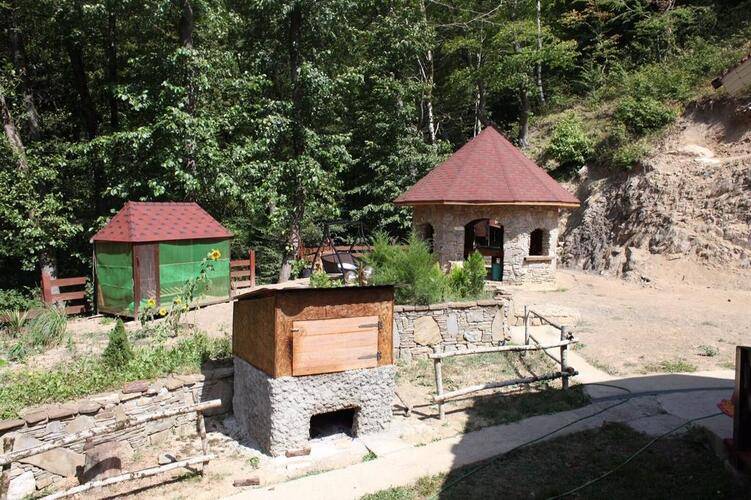 Отель Кастана
