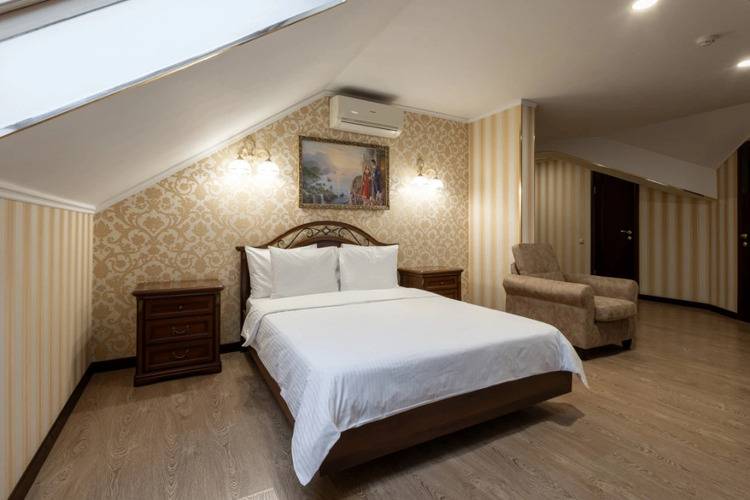 Golden House