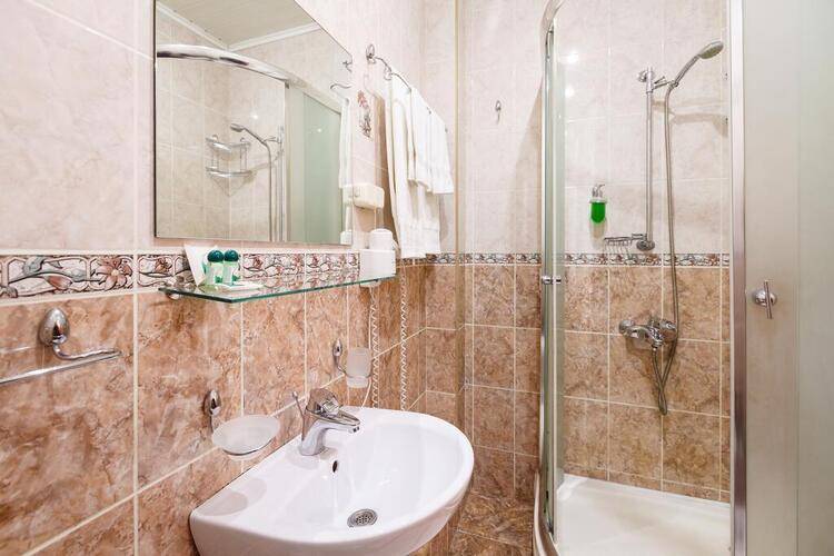 Jenavi Club Hotel