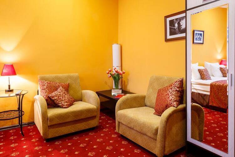 Jenavi Club Hotel