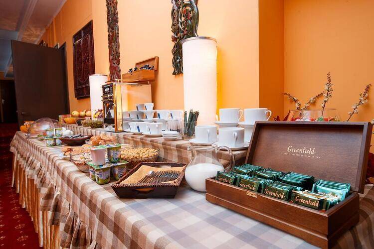 Jenavi Club Hotel