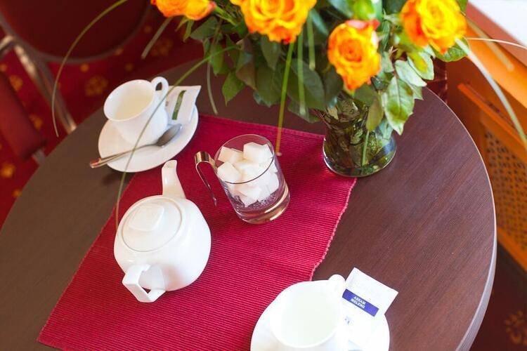 Jenavi Club Hotel