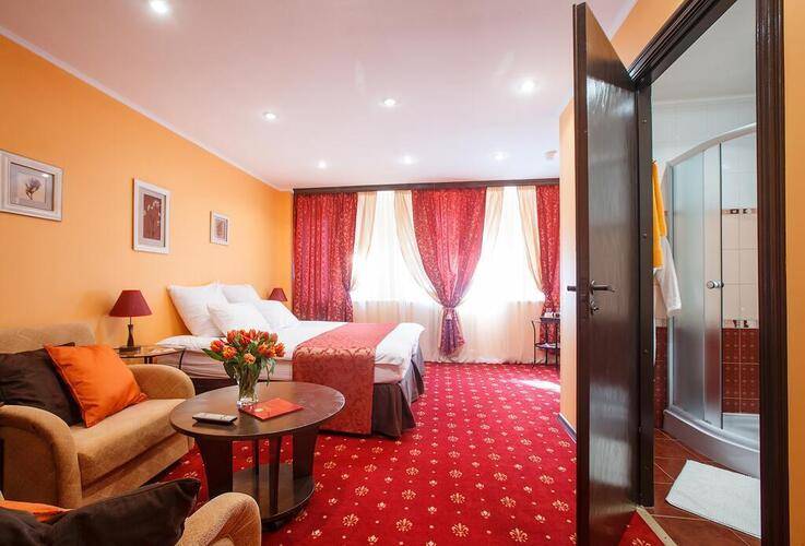Jenavi Club Hotel