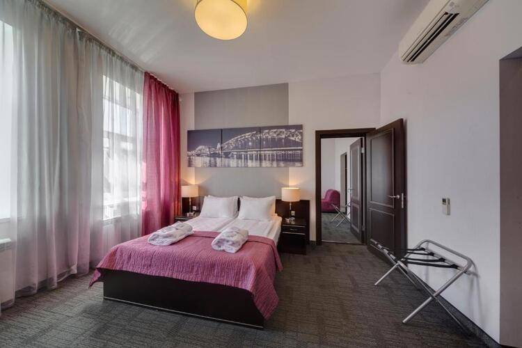 Mary Hotel