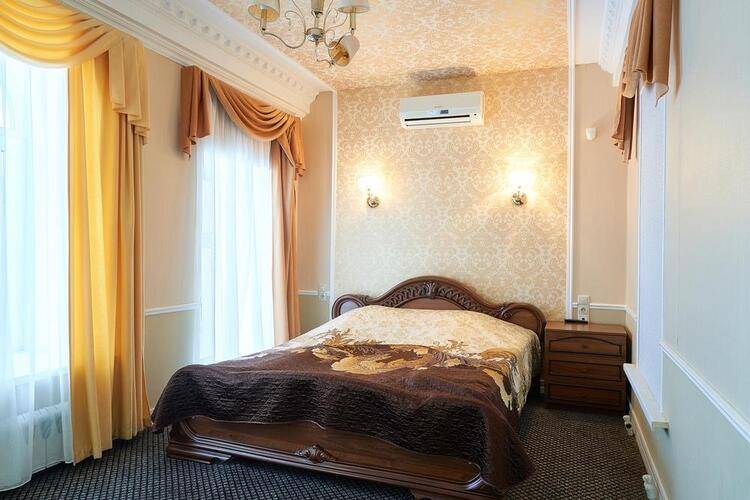 Отель Достоевский