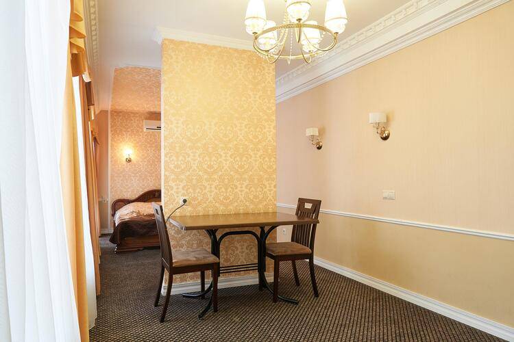 Отель Достоевский