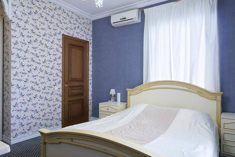 Отель Достоевский