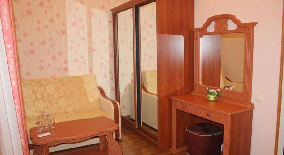Отель Кавказ