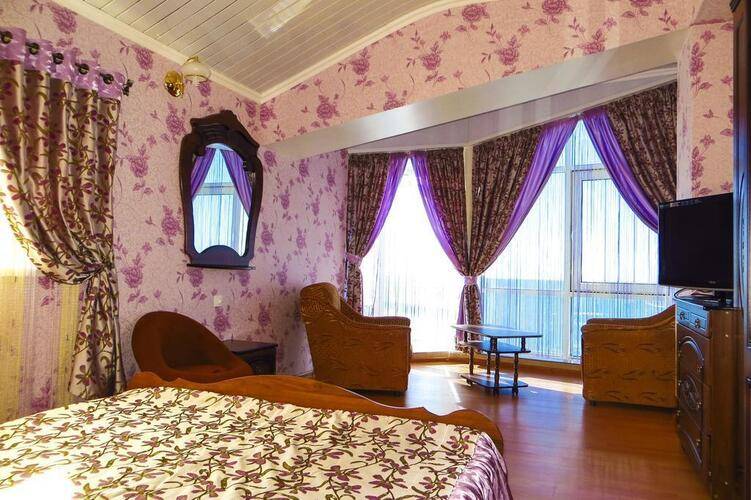 Отель Кавказ