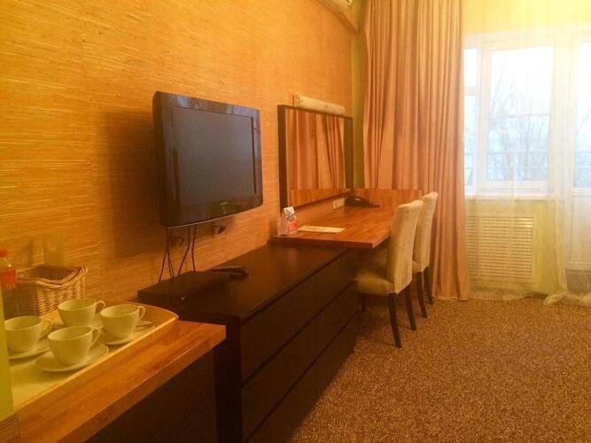 Green Apple Hotel