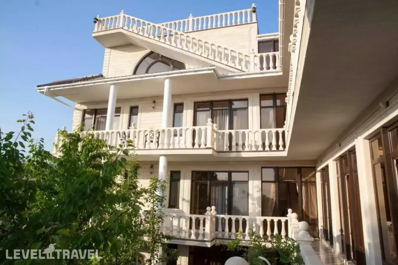 Отель Де Люкс