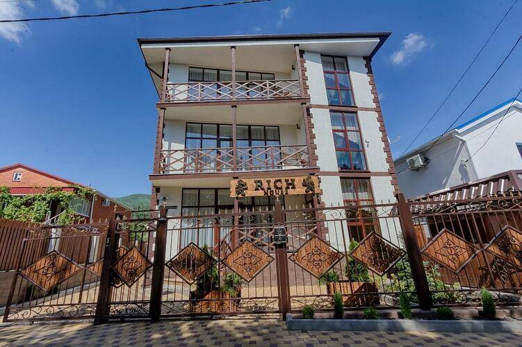 Гостиница Рич Хаус