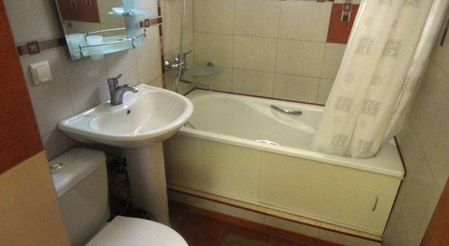 Отель Лорис