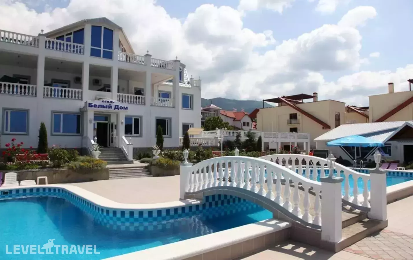 Отель Белый Дом