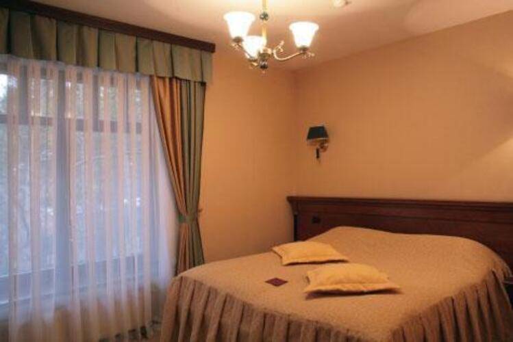 Парк-Отель Грааль (Graal Park Hotel)