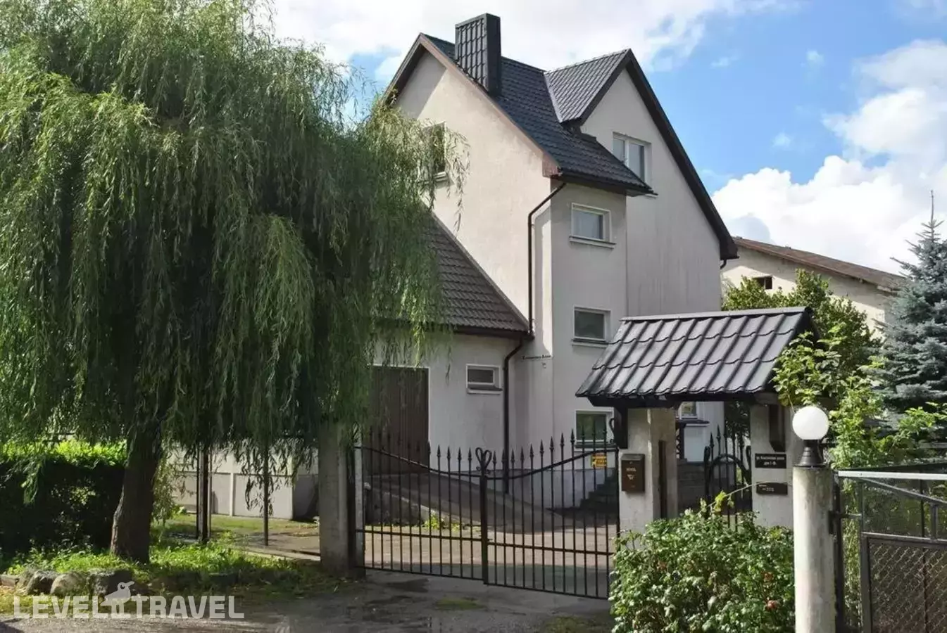 На Каштановой