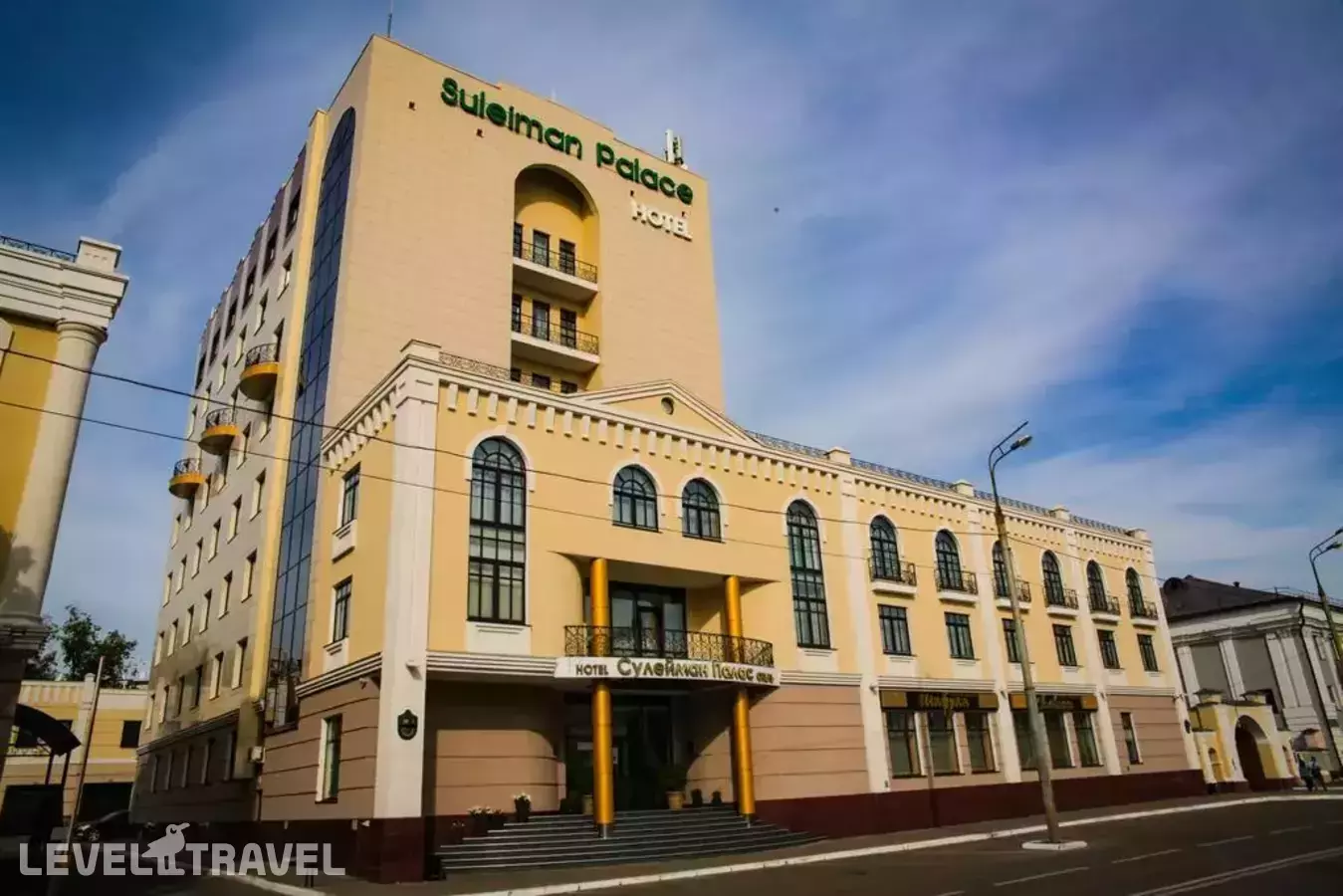 Сулейман Палас