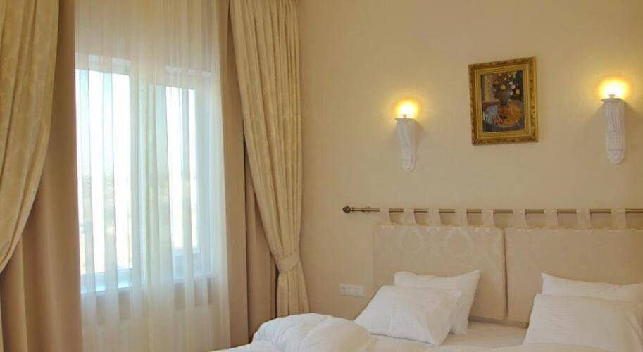 Отель Бристоль