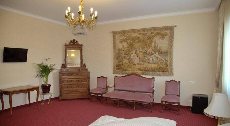 Отель Бристоль