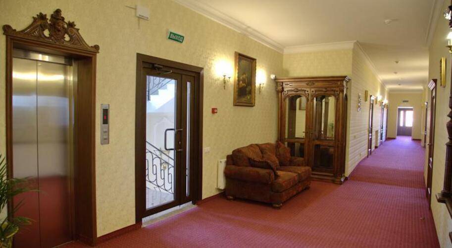 Отель Бристоль