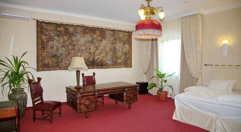 Отель Бристоль