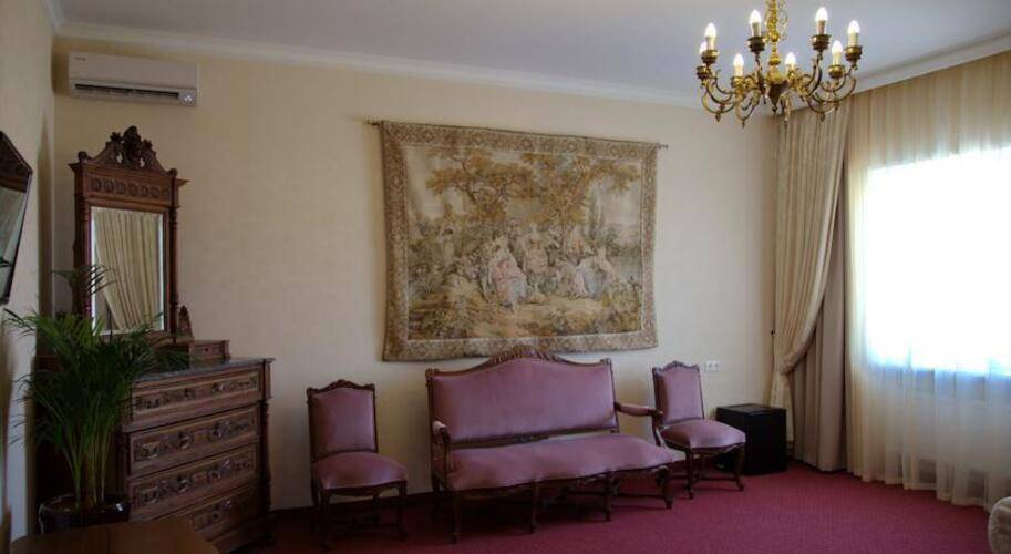 Отель Бристоль