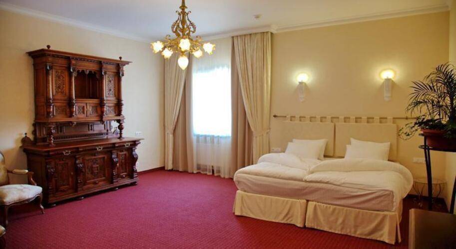 Отель Бристоль