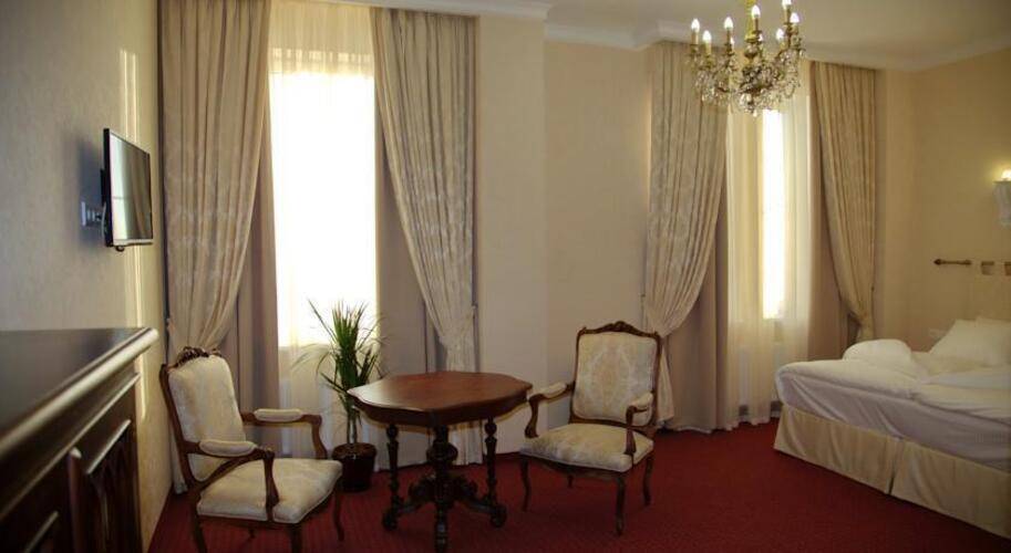 Отель Бристоль