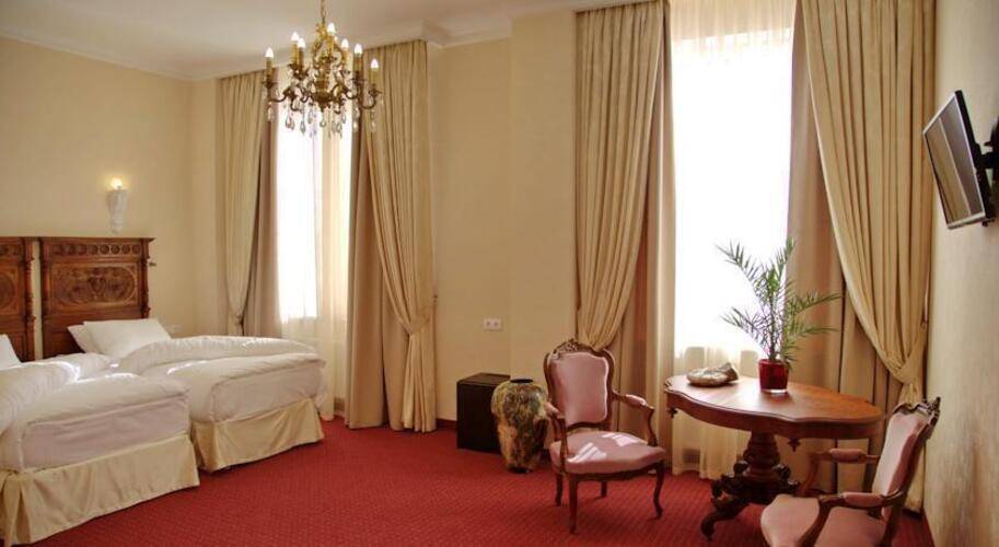 Отель Бристоль