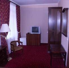 $item['hotel']['name']