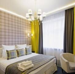 $item['hotel']['name']