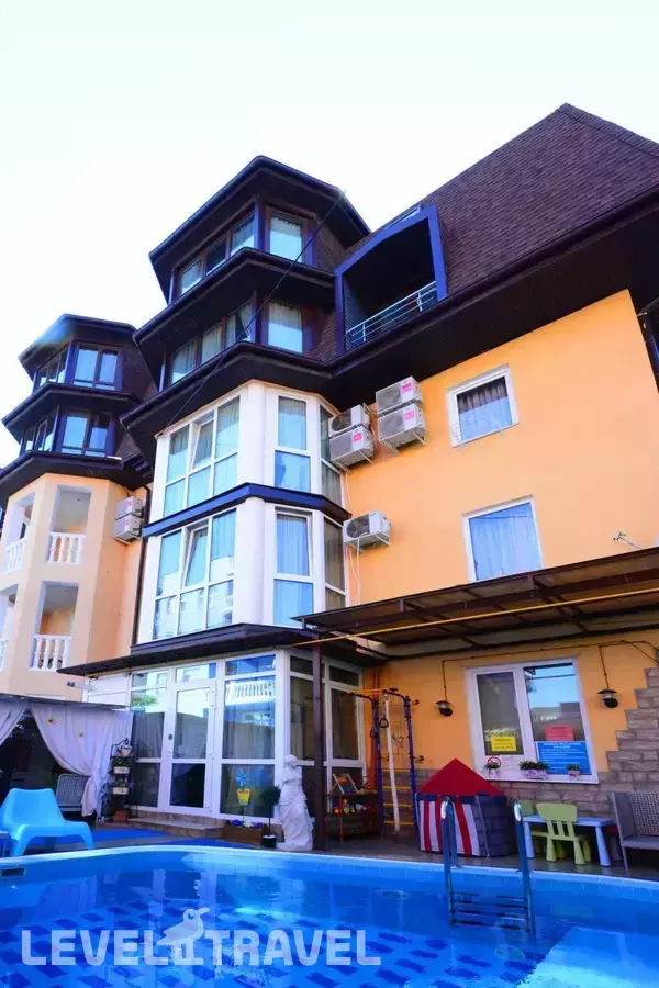 Отель Ирена