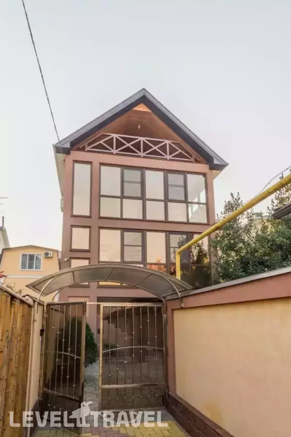 Отель Нартон