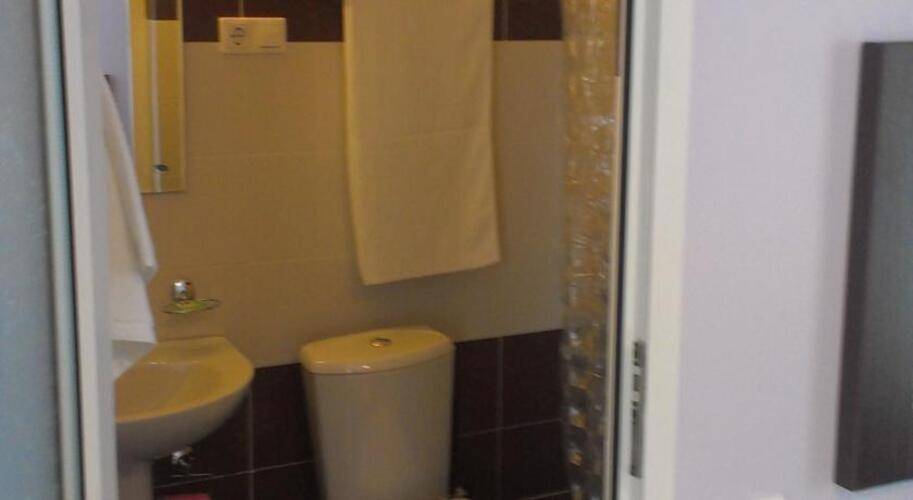 Отель Велес