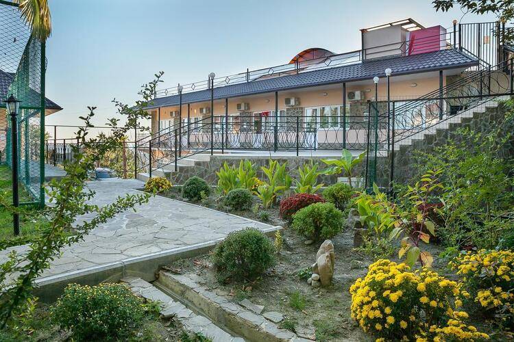 Happylinn Hotel