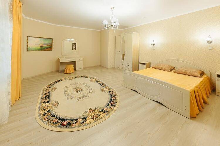 Happylinn Hotel