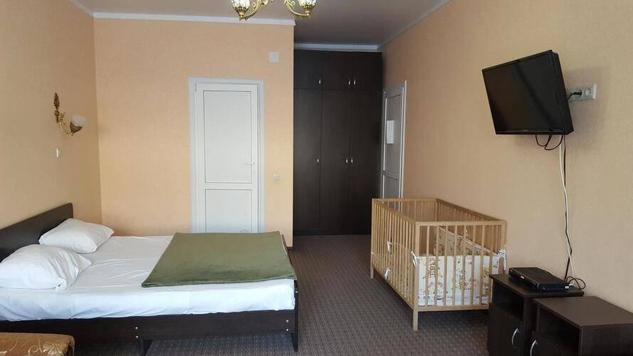 Happylinn Hotel