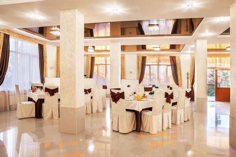 Happylinn Hotel