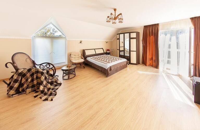 Happylinn Hotel
