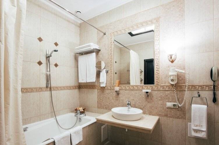 Отель Троя