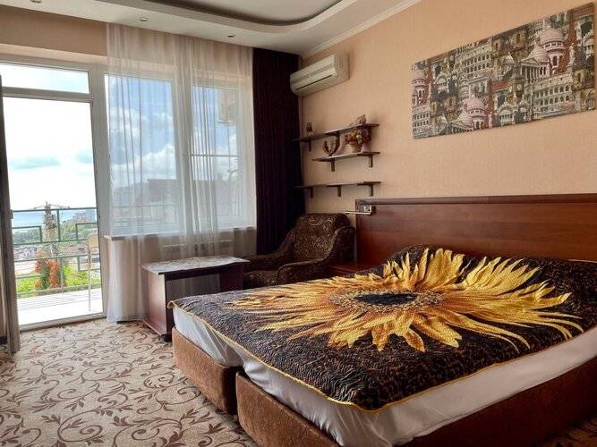 Отель Ледис