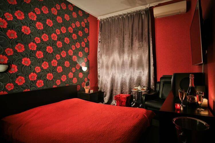 Моне Отель (Mone Hotel)
