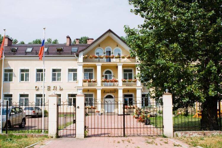 Елизар Отель