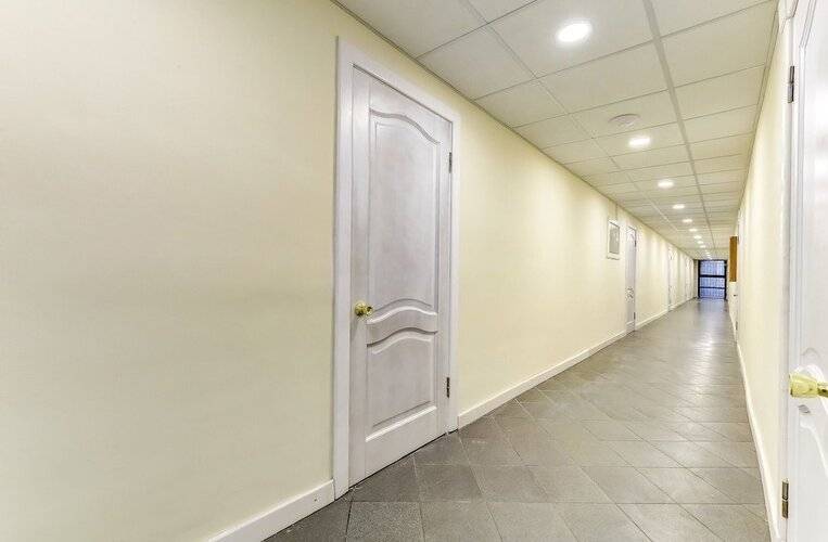 Отель Амбитус