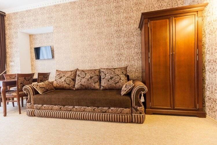 Отель Версаль