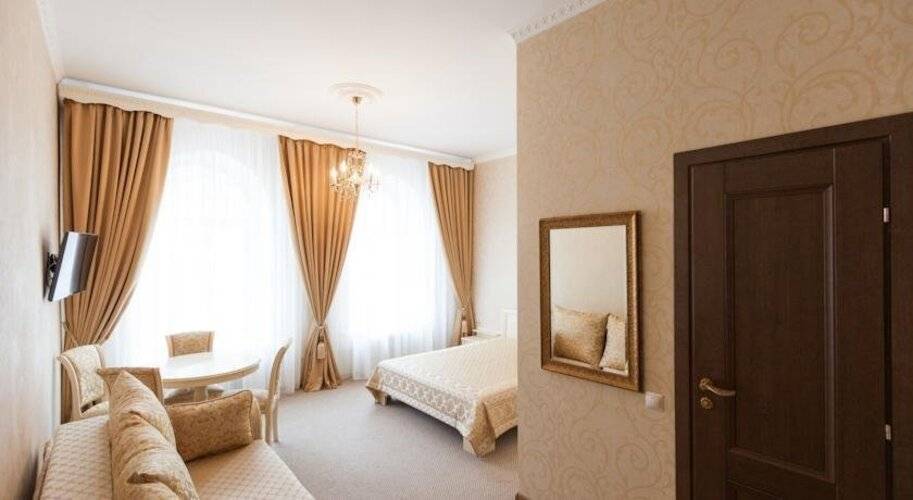 Отель Версаль