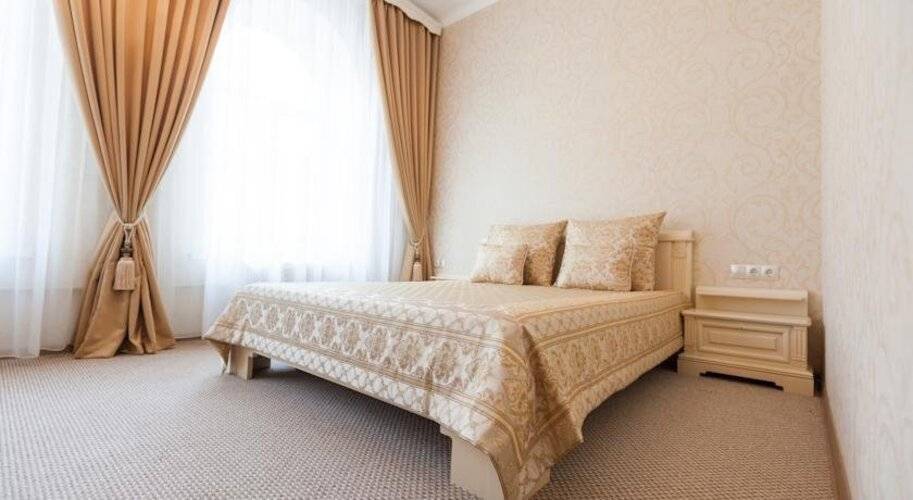 Отель Версаль