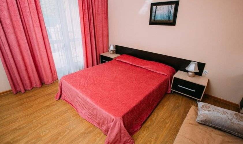 Отель Приморье
