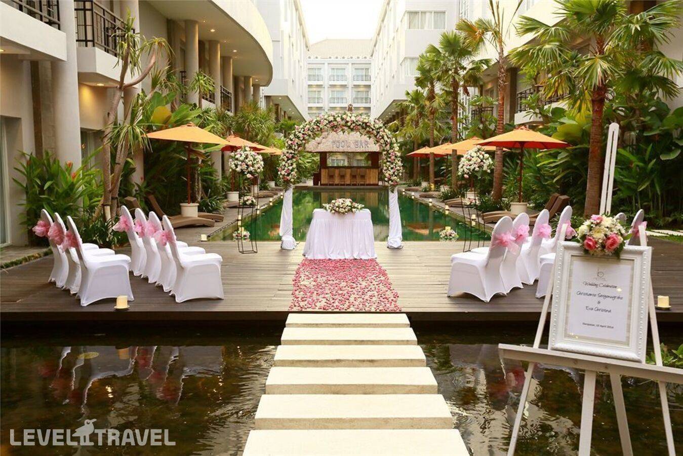 фотографии отеля B Hotel Bali & Spa в Индонезия(Легиан) - фото №25