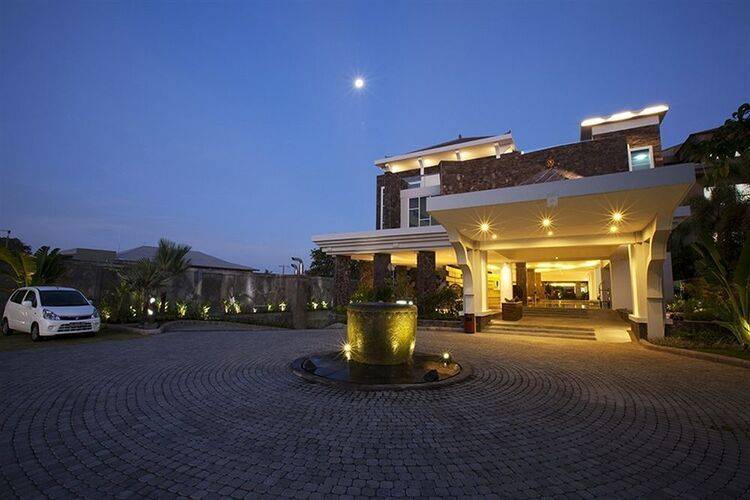 B Hotel Bali & Spa